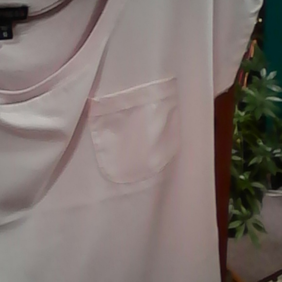 Express blush top - Picture 4 of 4